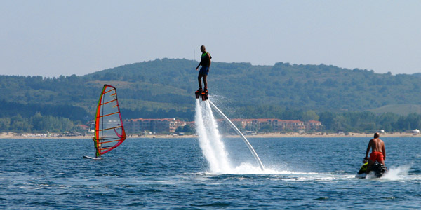 Flyboard: divertimento, adrenalina ed emozioni senza confini